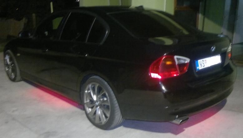 LED NEONKE ispod auta crvena bmw e90